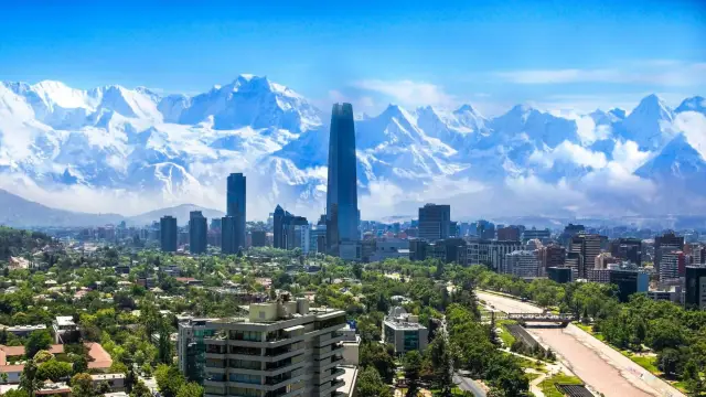 Santiago: Onde ficar em Santiago (2026): guia completo dos melhores bairros para cada perfil de viajante. Dicas para sua hospedagem ideal na capital chilena.