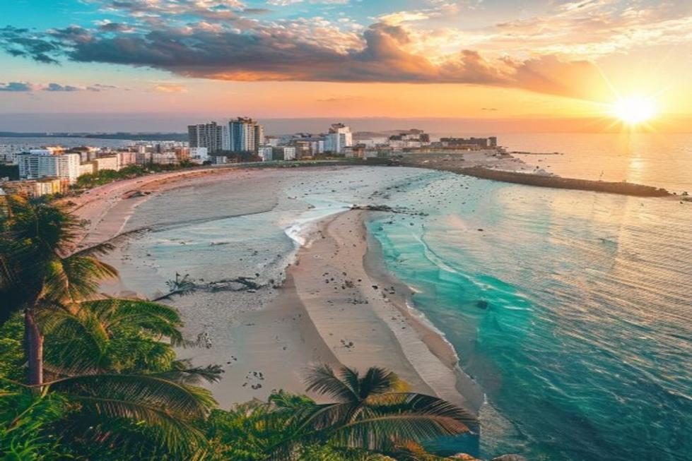 Vista impressionante da costa de Recife, destacando as praias e vida urbana vibrante.
