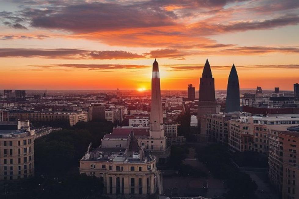 Pôr do sol sobre Buenos Aires, destacando os marcos icônicos da cidade.